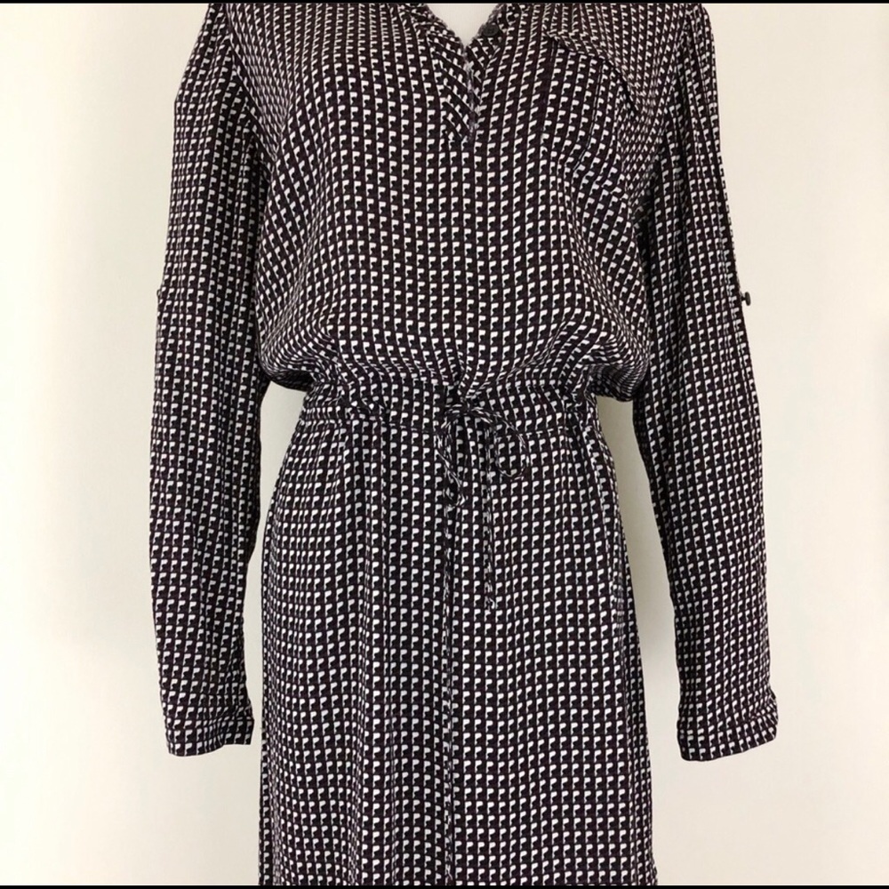 JOHNSTON & MURPHY Print Pop Over Shirt Dress M EUC - Picture 4 of 7